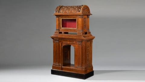 Coffer and stand built by William Beckford