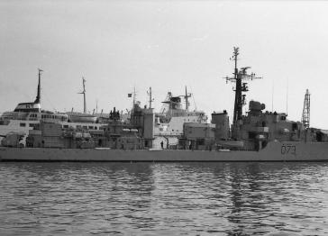 HMS Cavalier to Berth in Chatham 